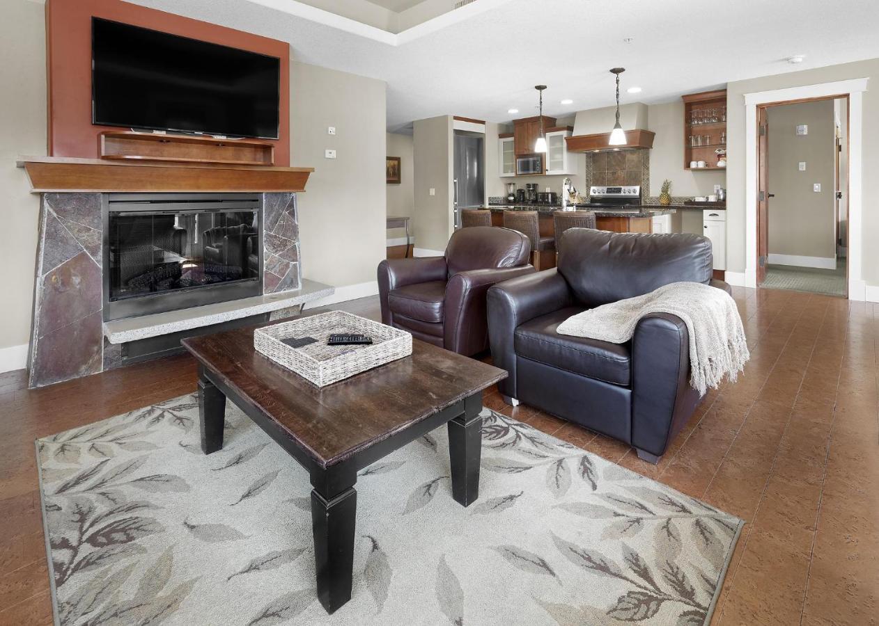 Sunset Ridge - Luxurious Corner Condo - Spectacular Mt Views With Open Pool! Canmore Buitenkant foto